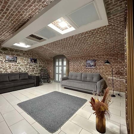 2Х Кім-Й Loft На Площі Філармонії By Willox Apartment Chernivtsi Bagian luar foto