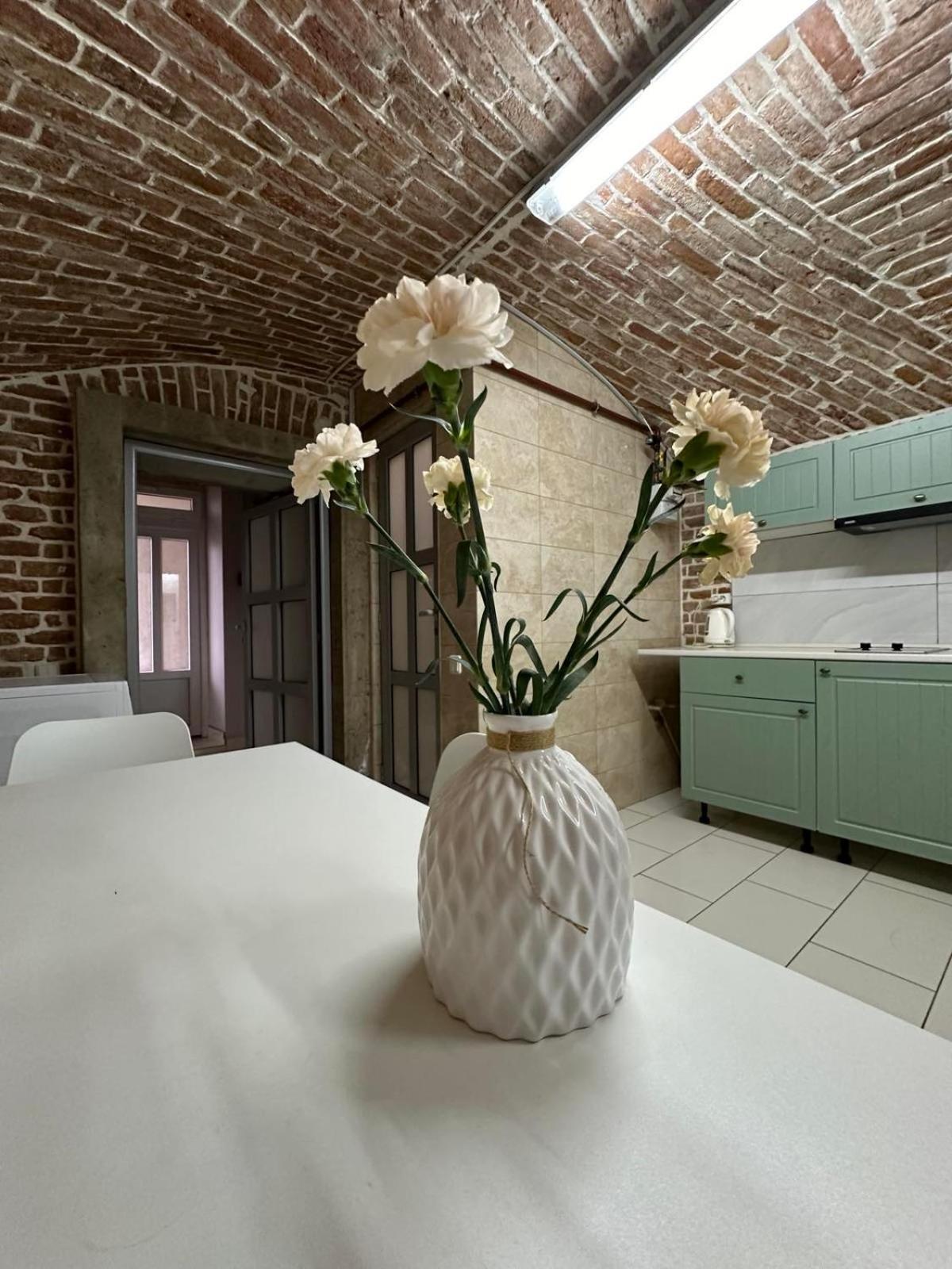 2Х Кім-Й Loft На Площі Філармонії By Willox Apartment Chernivtsi Bagian luar foto